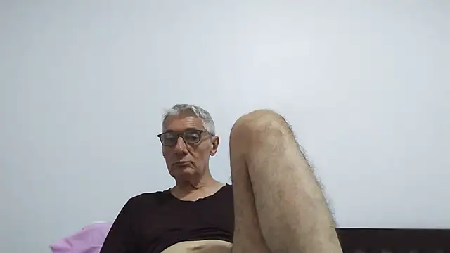 Snapshot of BIGUNCUTHARDCOCK chatting on July 12, 2026, 12:11 am BIGUNCUTHARDCOCK online show from July 12, 2026, 12:11 am