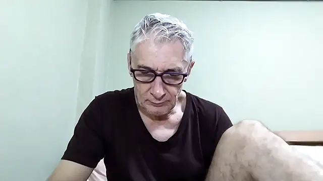 BIGUNCUTHARDCOCK online show from December 19, 2025, 1:42 am