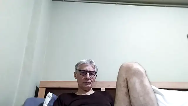 BIGUNCUTHARDCOCK online show from November 28, 2025, 1:44 pm