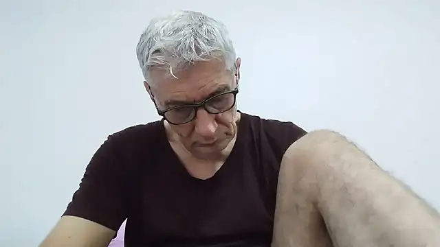 Snapshot of BIGUNCUTHARDCOCK chatting on June 10, 2026, 1:29 am BIGUNCUTHARDCOCK online show from June 10, 2026, 1:29 am