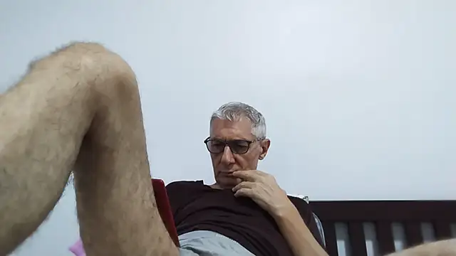 Snapshot of BIGUNCUTHARDCOCK chatting on July 18, 2026, 12:41 am BIGUNCUTHARDCOCK online show from July 18, 2026, 12:41 am