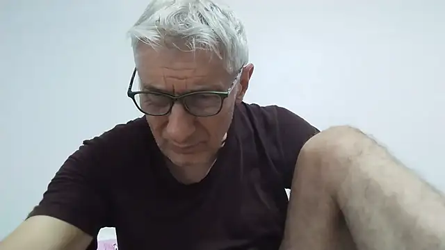 Snapshot of BIGUNCUTHARDCOCK chatting on June 29, 2026, 12:17 am BIGUNCUTHARDCOCK online show from June 29, 2026, 12:17 am