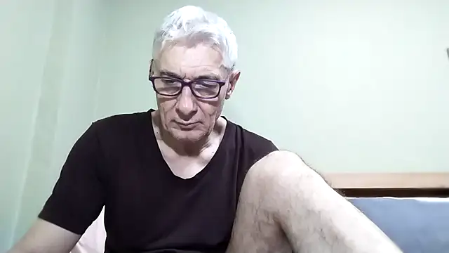 BIGUNCUTHARDCOCK online show from October 13, 2025, 2:24 am