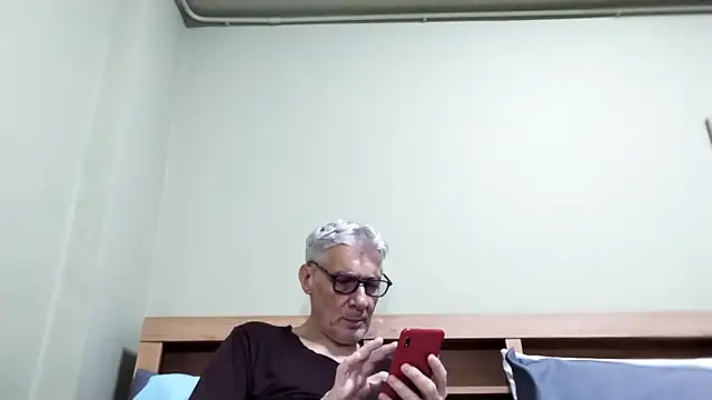 BIGUNCUTHARDCOCK online show from October 21, 2025, 4:56 am