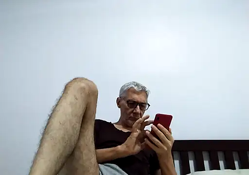 Snapshot of BIGUNCUTHARDCOCK chatting on August 1, 2026, 12:08 am BIGUNCUTHARDCOCK online show from August 1, 2026, 12:08 am