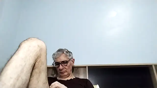 BIGUNCUTHARDCOCK online show from September 23, 2025, 6:20 am