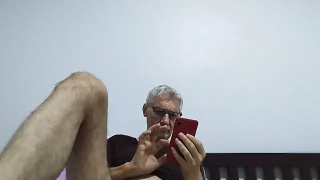 Snapshot of BIGUNCUTHARDCOCK chatting on July 26, 2026, 11:44 pm BIGUNCUTHARDCOCK online show from July 26, 2026, 11:44 pm