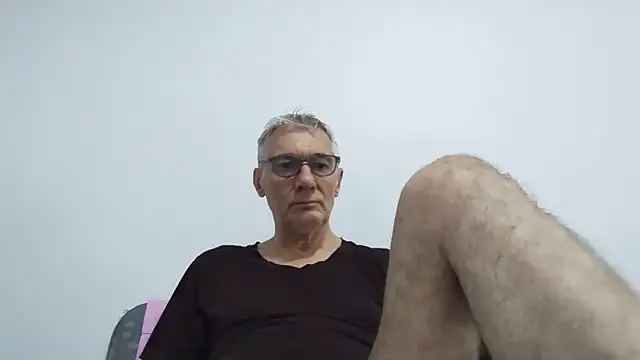Snapshot of BIGUNCUTHARDCOCK chatting on June 2, 2026, 12:10 am BIGUNCUTHARDCOCK online show from June 2, 2026, 12:10 am