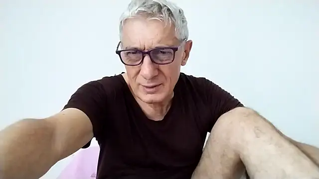 BIGUNCUTHARDCOCK online show from May 2, 2026, 1:22 am