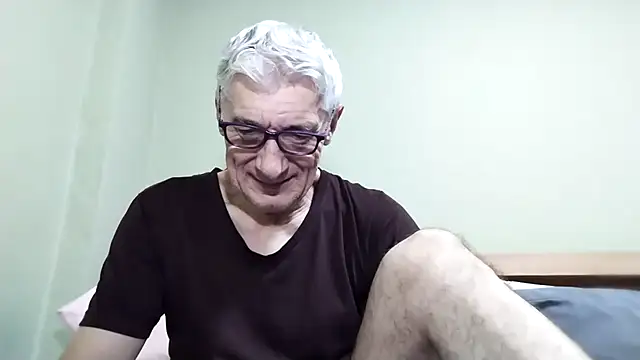 BIGUNCUTHARDCOCK online show from October 31, 2025, 1:13 am