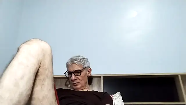 BIGUNCUTHARDCOCK online show from September 16, 2025, 1:56 pm