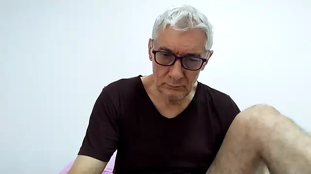 BIGUNCUTHARDCOCK online show from April 30, 2026, 12:39 am