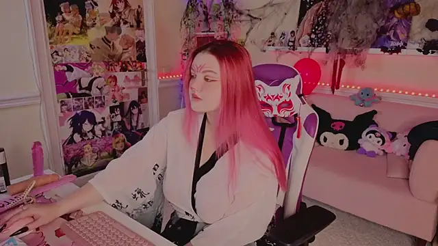 Snapshot of Unholy_Lady chatting on October 28, 2025, 6:12 am Unholy Lady online show from October 28, 2025, 6:12 am