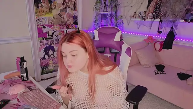 Snapshot of Unholy_Lady chatting on October 20, 2025, 5:20 am Unholy Lady online show from October 20, 2025, 5:20 am