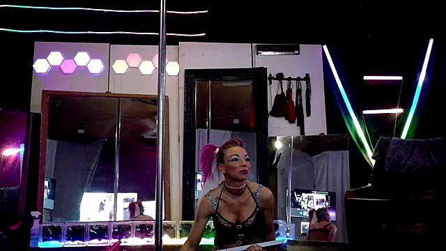 Snapshot of MadisonMarie chatting on September 14, 2025, 5:30 am MadisonMarie online show from September 14, 2025, 5:30 am