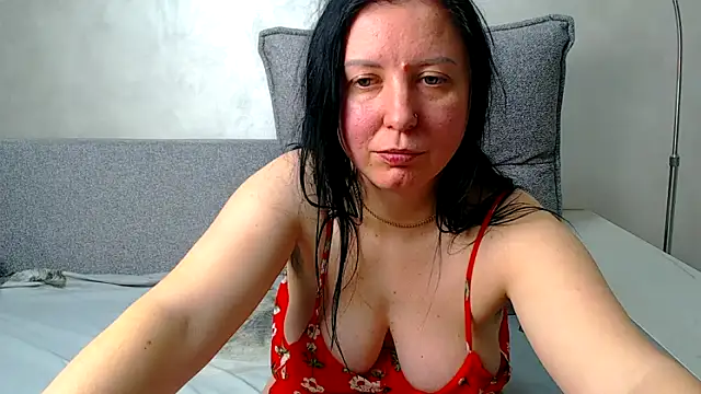 Snapshot of Longhairgirl chatting on December 14, 2025, 4:34 pm Longhairgirl online show from December 14, 2025, 4:34 pm