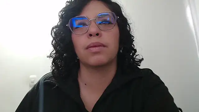 Snapshot of Anne_purple chatting on June 3, 2026, 2:33 pm Anne purple online show from June 3, 2026, 2:33 pm