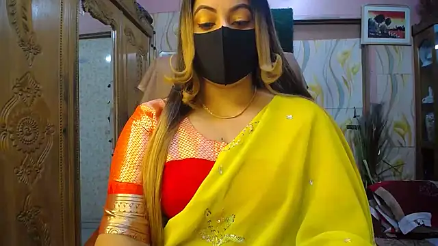 Snapshot of SohanaSabaSexy chatting on December 2, 2025, 1:06 am SohanaSabaSexy online show from December 2, 2025, 1:06 am