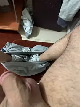 modelturanist27 online show from January 20, 2025, 8:39 pm