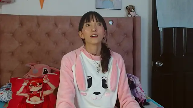 Sakura and yuki online show from March 5, 2025, 3:29 pm