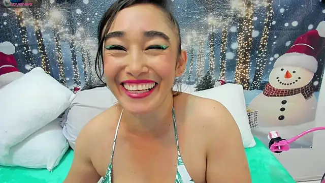 Snapshot of charlotte-11 chatting on November 29, 2025, 2:39 pm charlotte-11 online show from November 29, 2025, 2:39 pm