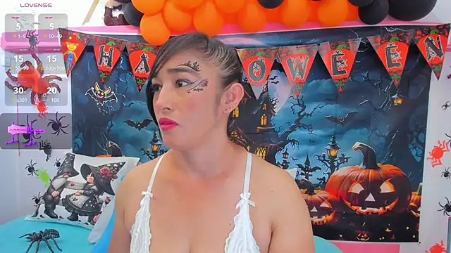 Snapshot of charlotte-11 chatting on October 13, 2025, 3:13 pm charlotte-11 online show from October 13, 2025, 3:13 pm