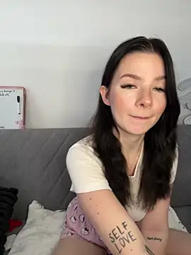 Snapshot of RoxiBlack chatting on March 20, 2026, 8:59 am RoxiBlack online show from March 20, 2026, 8:59 am