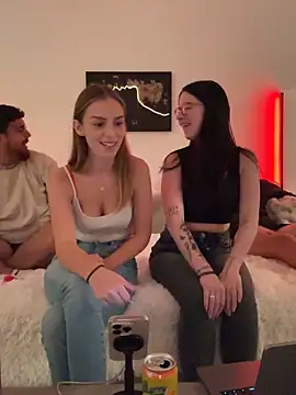 Snapshot of RoxiBlack chatting on November 2, 2025, 7:30 pm RoxiBlack online show from November 2, 2025, 7:30 pm