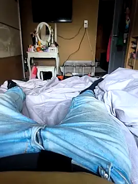 Snapshot of Yolinga205 chatting on October 13, 2025, 6:26 am Yolinga205 online show from October 13, 2025, 6:26 am