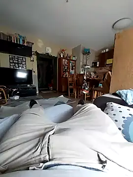 Snapshot of Yolinga205 chatting on March 17, 2025, 8:40 am Yolinga205 online show from March 17, 2025, 8:40 am