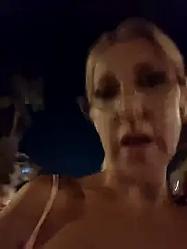 Snapshot of blondyruby chatting on August 7, 2026, 8:04 pm blondyruby online show from August 7, 2026, 8:04 pm