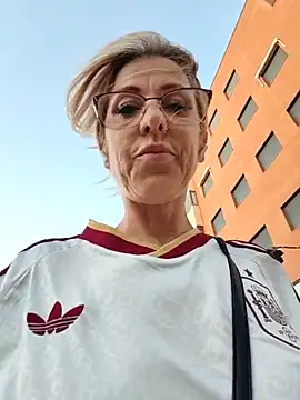 Snapshot of blondyruby chatting on July 10, 2026, 7:14 pm blondyruby online show from July 10, 2026, 7:14 pm