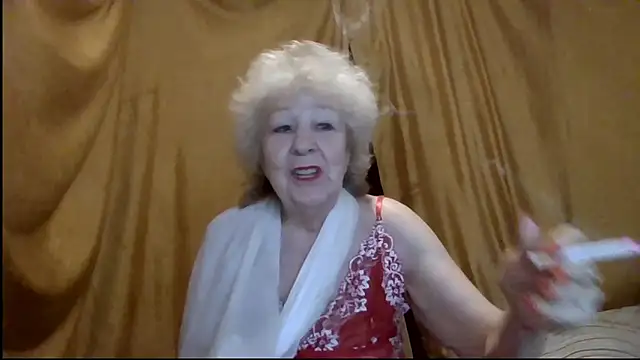 Snapshot of _Estelitta_5 chatting on May 13, 2026, 6:09 am Estelitta 5 online show from May 13, 2026, 6:09 am