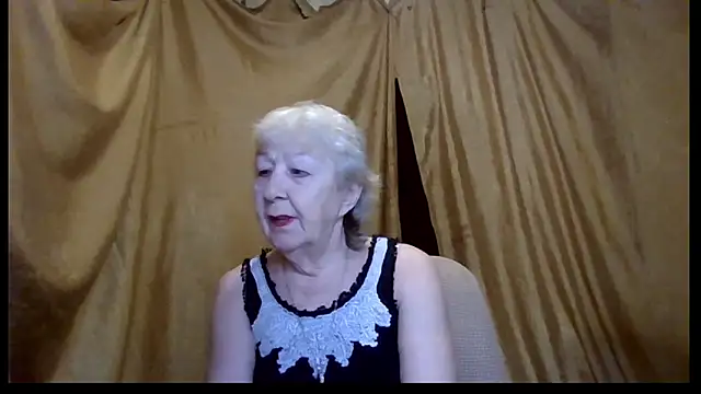  Estelitta 5 online show from February 15, 2026, 8:02 am