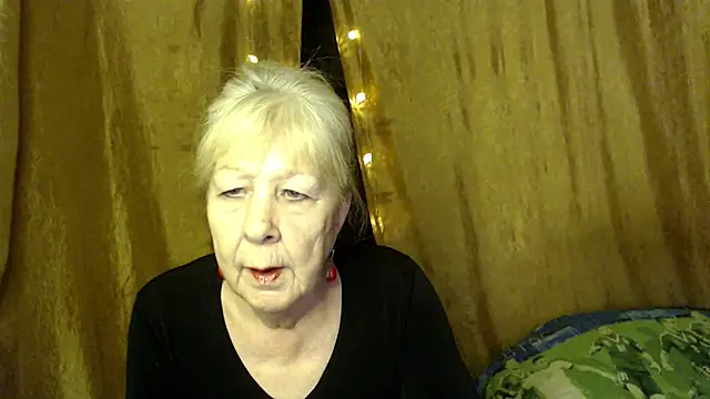 Snapshot of _Estelitta_5 chatting on January 18, 2025, 9:02 am Estelitta 5 online show from January 18, 2025, 9:02 am