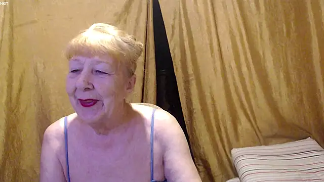 Snapshot of _Estelitta_5 chatting on October 18, 2025, 5:09 am Estelitta 5 online show from October 18, 2025, 5:09 am