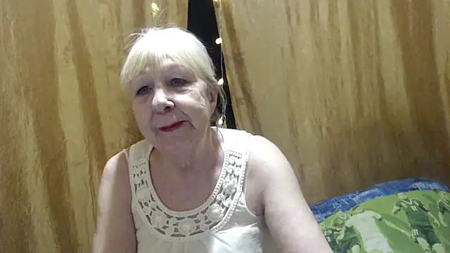 Snapshot of _Estelitta_5 chatting on January 21, 2025, 6:55 pm Estelitta 5 online show from January 21, 2025, 6:55 pm