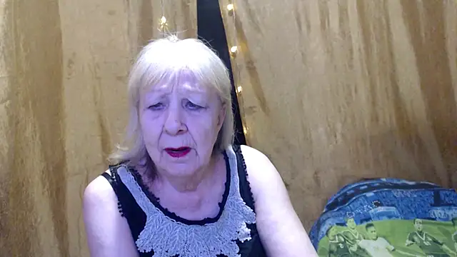 Snapshot of _Estelitta_5 chatting on January 25, 2025, 12:58 pm Estelitta 5 online show from January 25, 2025, 12:58 pm