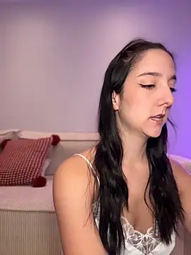  Juliette online show from May 7, 2026, 7:28 pm