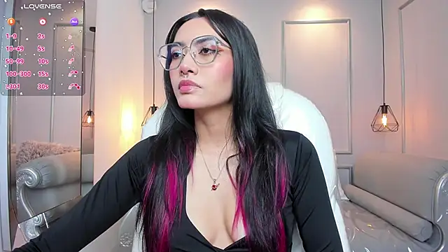 Snapshot of AzuraKindong chatting on October 27, 2025, 7:15 pm AzuraKindong online show from October 27, 2025, 7:15 pm