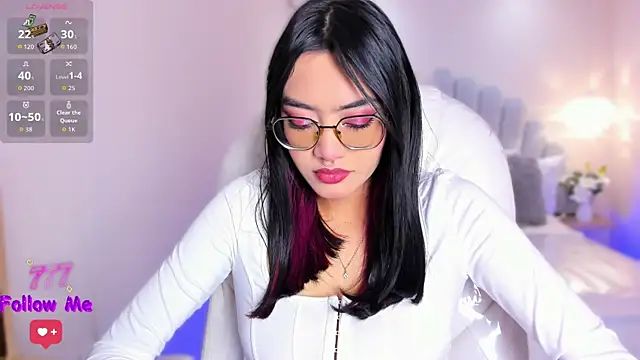 Snapshot of AzuraKindong chatting on July 10, 2026, 7:25 pm AzuraKindong online show from July 10, 2026, 7:25 pm