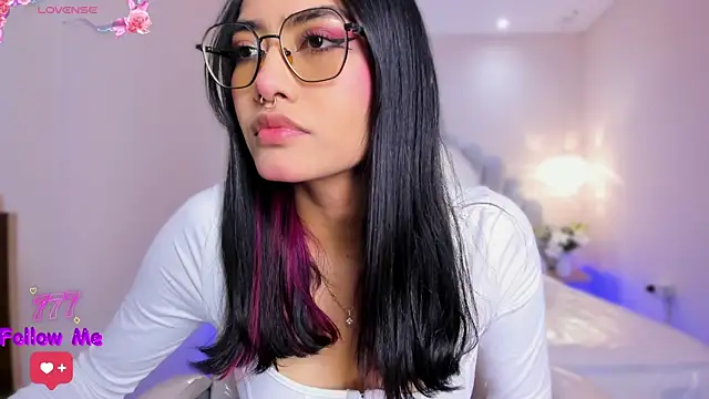 Snapshot of AzuraKindong chatting on July 2, 2026, 7:09 pm AzuraKindong online show from July 2, 2026, 7:09 pm