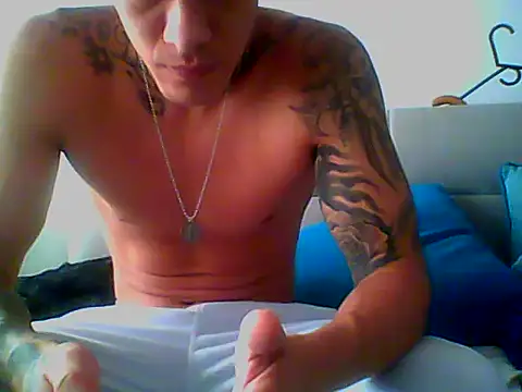 Skater29xx2 online show from February 7, 2025, 6:24 pm