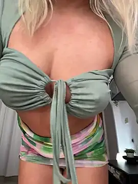 Snapshot of ChristyAdair chatting on March 13, 2025, 9:21 am ChristyAdair online show from March 13, 2025, 9:21 am