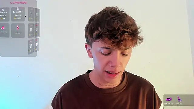 Snapshot of Tomy_Rox chatting on November 17, 2025, 8:24 pm Tomy Rox online show from November 17, 2025, 8:24 pm