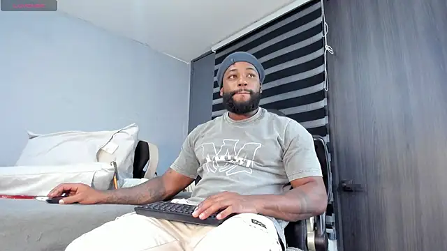 Snapshot of Dancelwashington chatting on July 31, 2026, 3:53 pm Dancelwashington online show from July 31, 2026, 3:53 pm