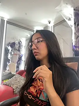 Snapshot of AnyaFloyd69 chatting on October 22, 2025, 8:41 pm AnyaFloyd69 online show from October 22, 2025, 8:41 pm