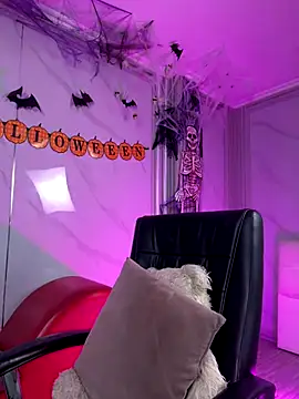 Snapshot of AnyaFloyd69 chatting on October 31, 2025, 11:44 pm AnyaFloyd69 online show from October 31, 2025, 11:44 pm