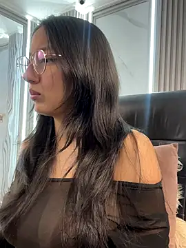 Snapshot of AnyaFloyd69 chatting on December 3, 2025, 9:03 pm AnyaFloyd69 online show from December 3, 2025, 9:03 pm