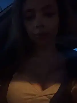 Snapshot of greedybratt chatting on March 8, 2025, 11:28 pm greedybratt online show from March 8, 2025, 11:28 pm